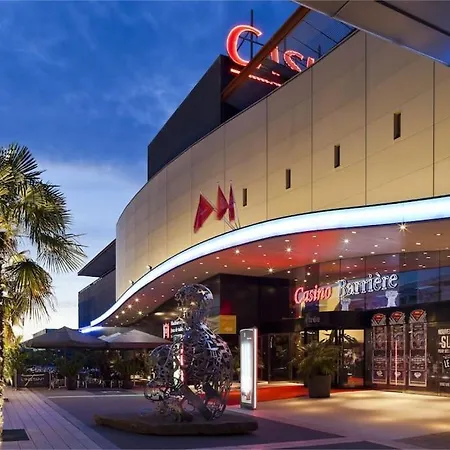 La Des Secrets / Parking / Wifi 公寓 *